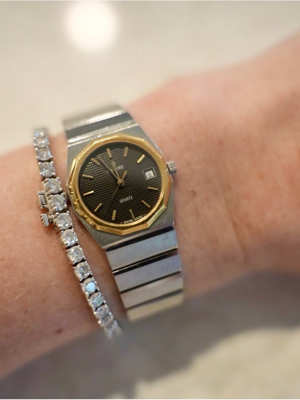 Vintage Ladies Concord Mariner SG watch 18k gold bezel accent